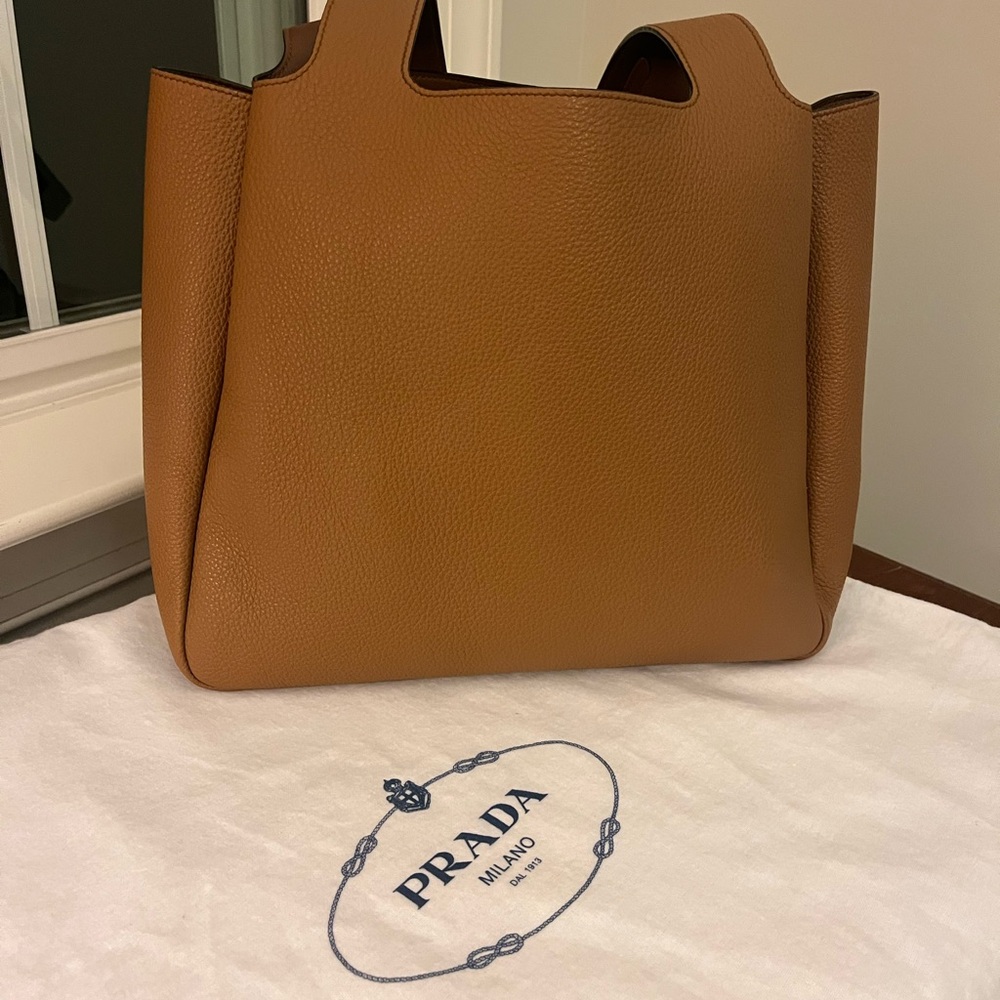 Prada Vitello Daino Tote Bag - Picture 3 of 11